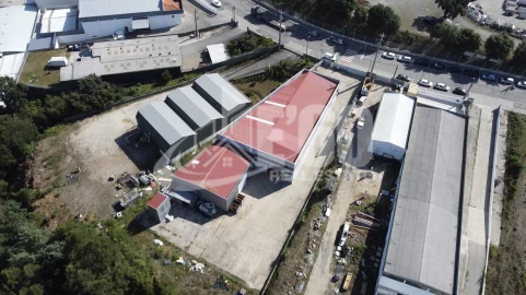 Armazém para Arrendamento em Lourosa