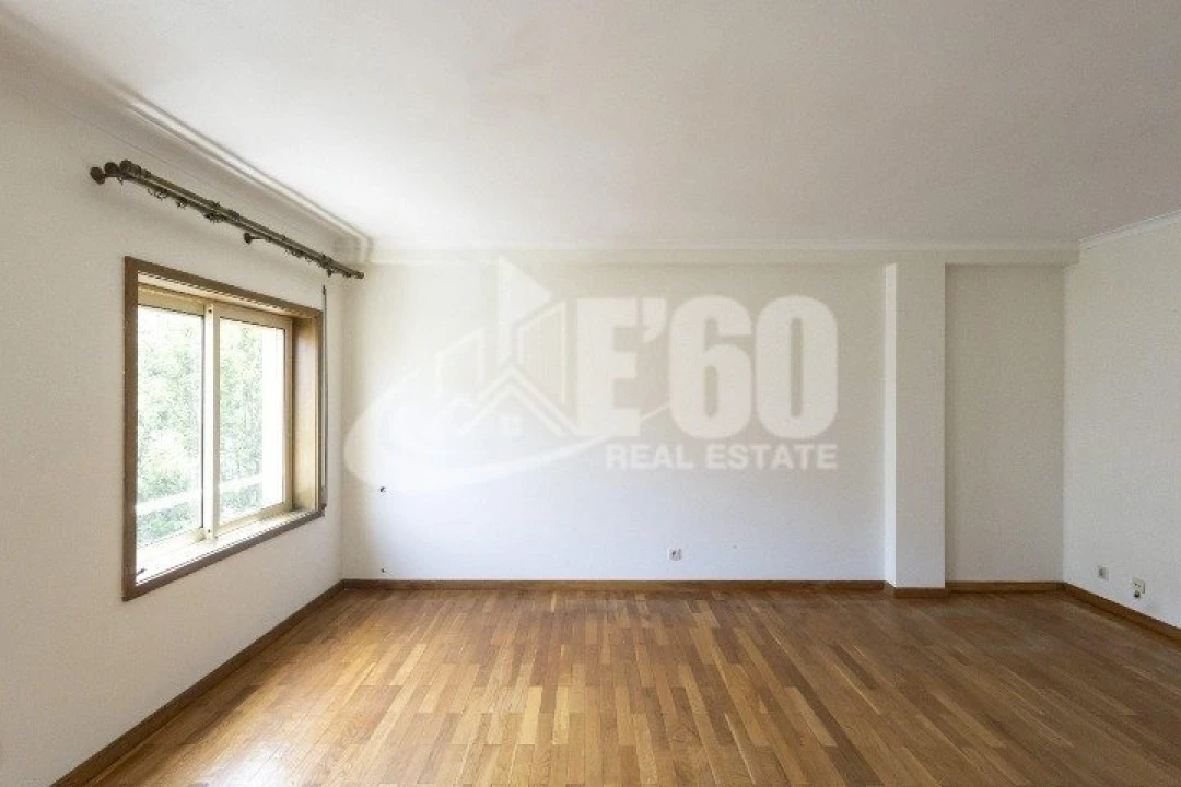 Apartamento T3 para Venda em Espinho Foto 18