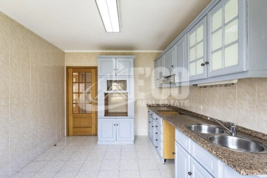 Apartamento T3 para Venda em Espinho Foto 7