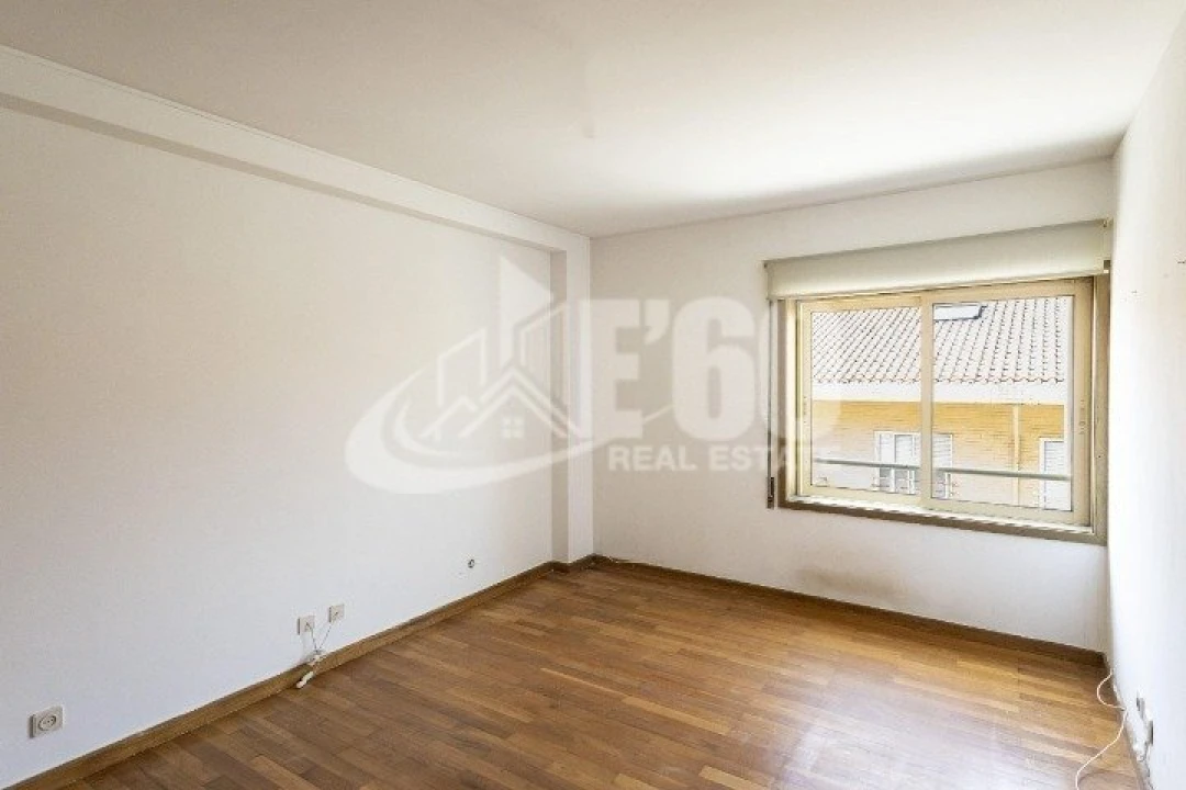 Apartamento T3 para Venda em Espinho Foto 4