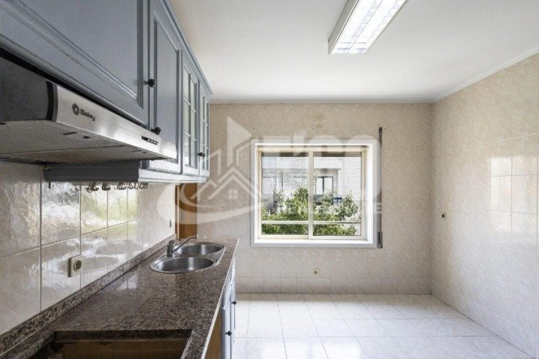 Apartamento T3 para Venda em Espinho Foto 5