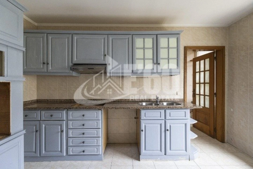 Apartamento T3 para Venda em Espinho Foto 6