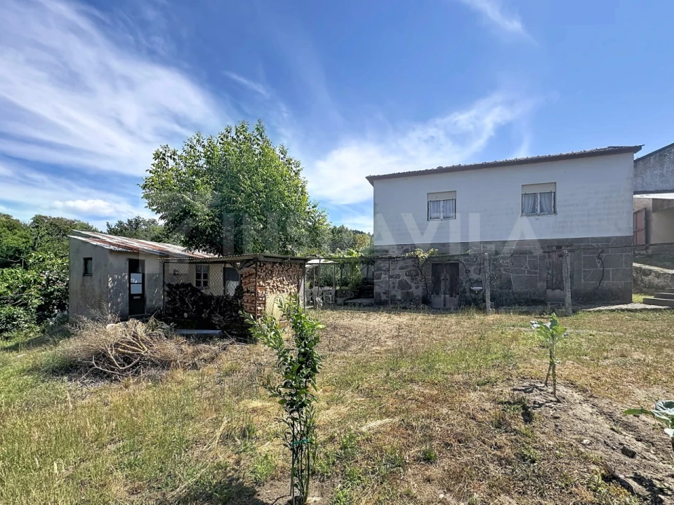Moradia T2 para Venda em Vilar de Mouros Foto 3