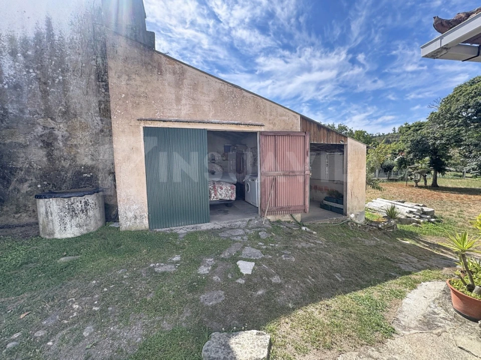 Moradia T2 para Venda em Vilar de Mouros Foto 23