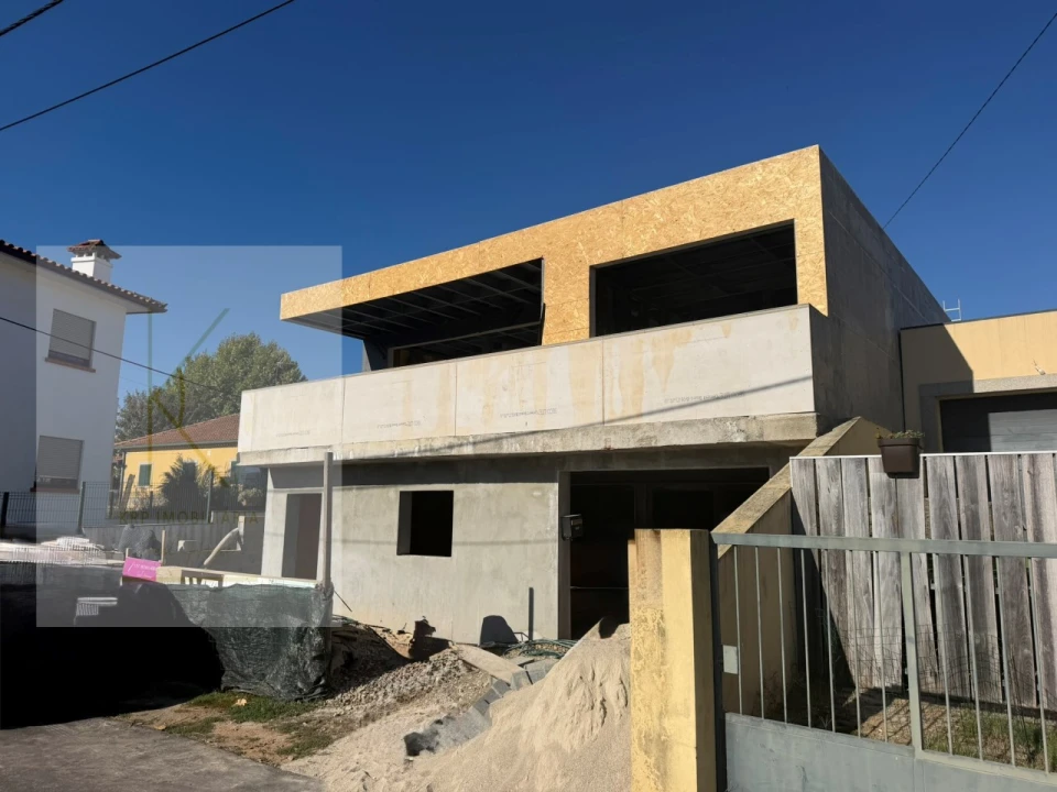 Moradia T3 para Venda em Feitosa Foto 13