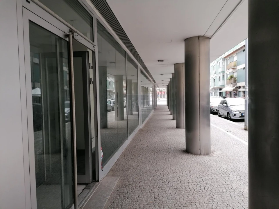 Loja para Arrendamento em Cedofeita, Santo Ildefonso, Sé, Miragaia, São Nicolau e Vitória Foto 1