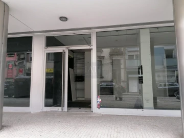 Loja para Arrendamento em Cedofeita, Santo Ildefonso, Sé, Miragaia, São Nicolau e Vitória