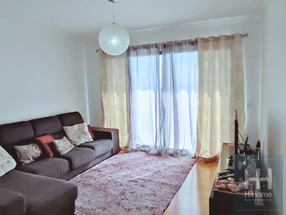 Apartamento T2 para Venda em Caniço Foto 4