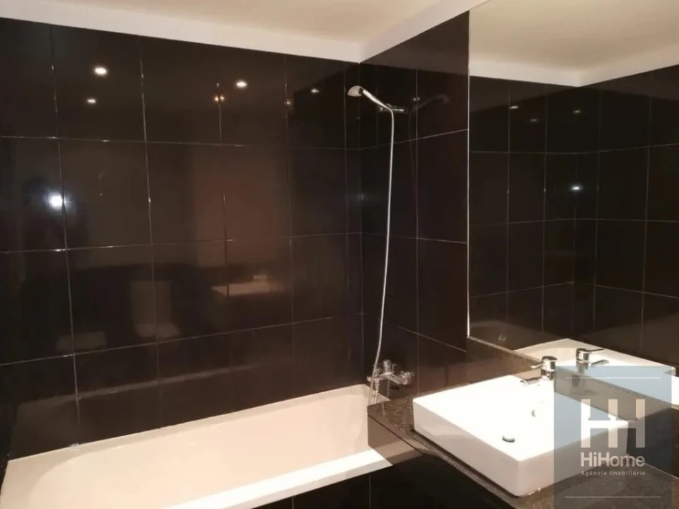 Apartamento T2 para Venda em Caniço Foto 23