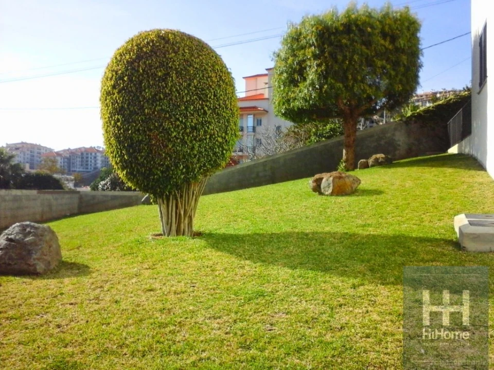 Apartamento T2 para Venda em Caniço Foto 29