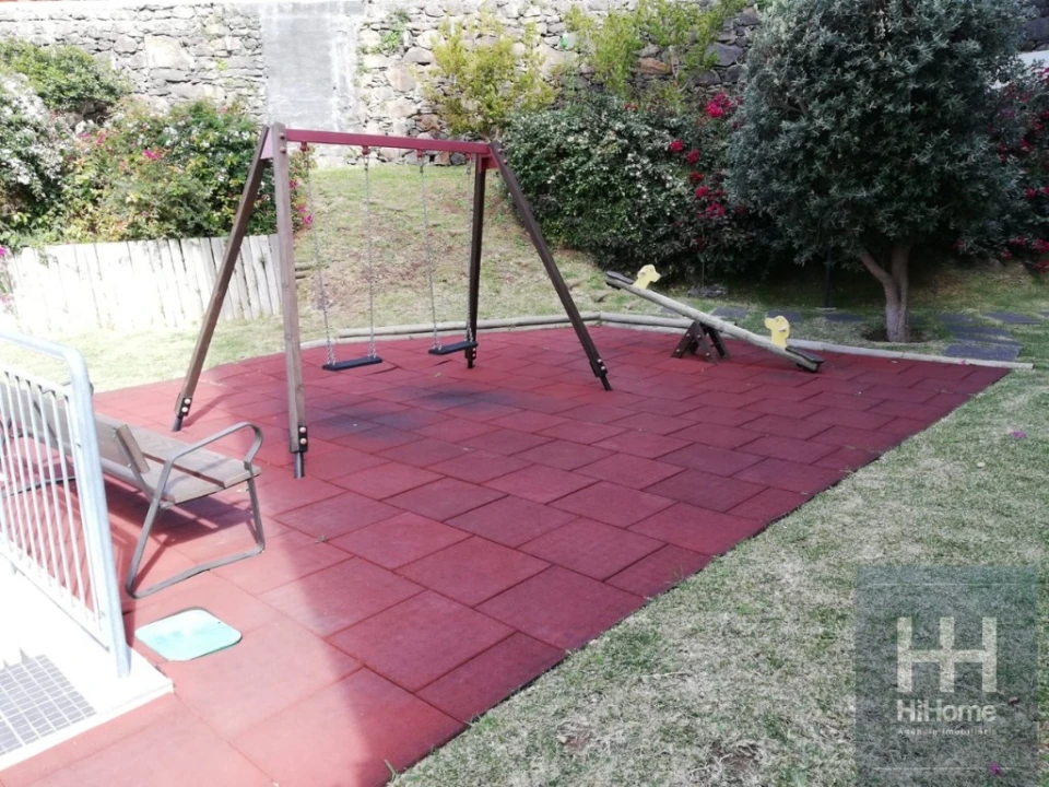 Apartamento T2 para Venda em Caniço Foto 30