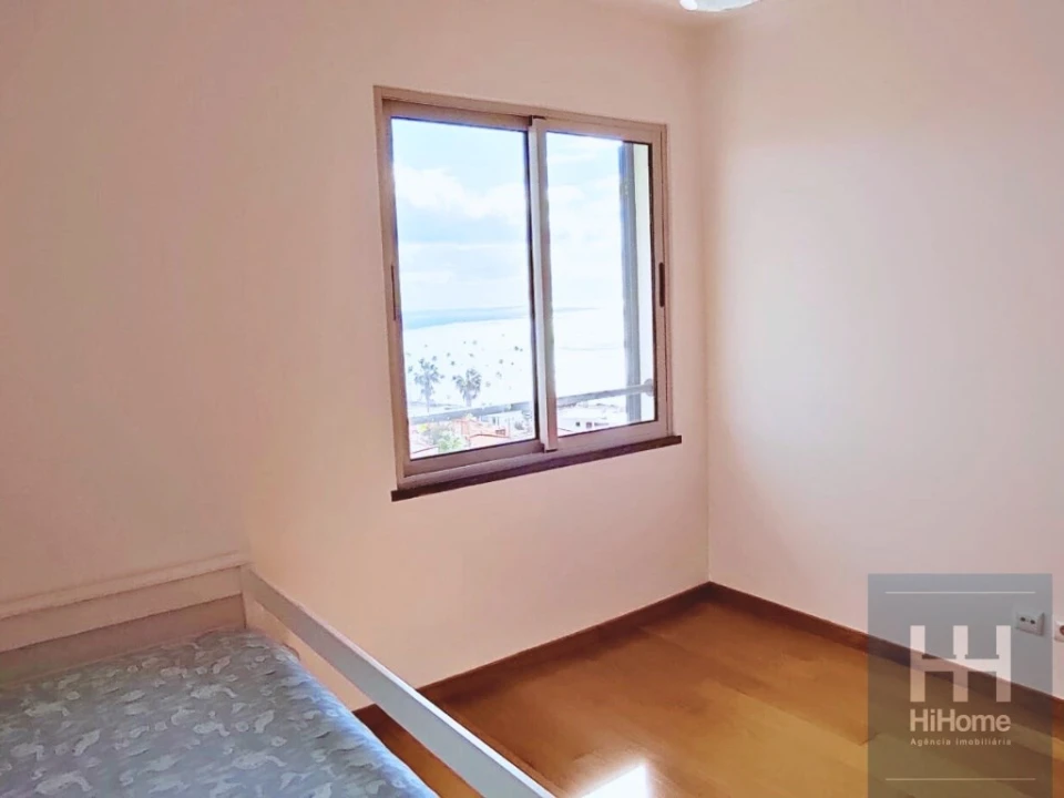 Apartamento T2 para Venda em Caniço Foto 18