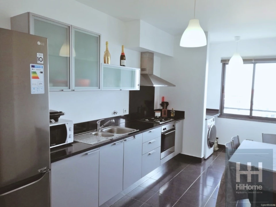 Apartamento T2 para Venda em Caniço Foto 10