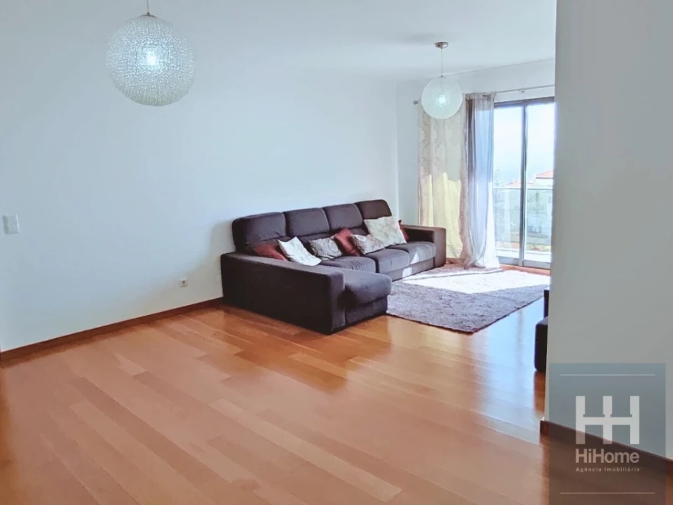 Apartamento T2 para Venda em Caniço Foto 8