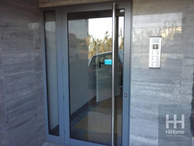 Apartamento T2 para Venda em Caniço Foto 26