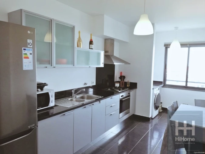 Apartamento T2 para Venda em Caniço Foto 10