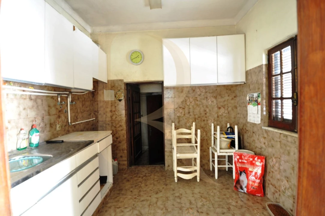 Moradia T2 para Venda em Campolide Foto 6