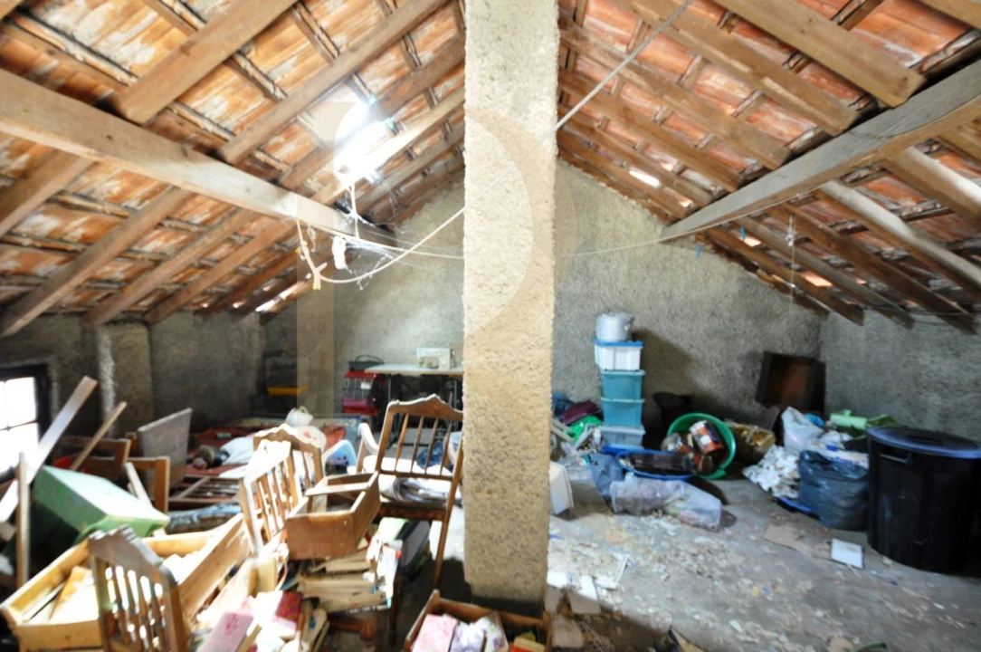 Moradia T2 para Venda em Campolide Foto 13
