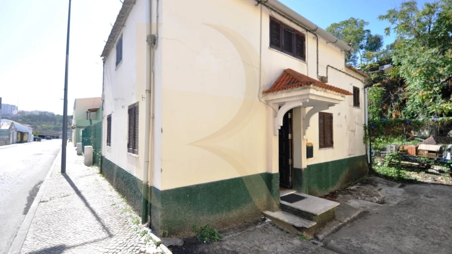 Moradia T2 para Venda em Campolide