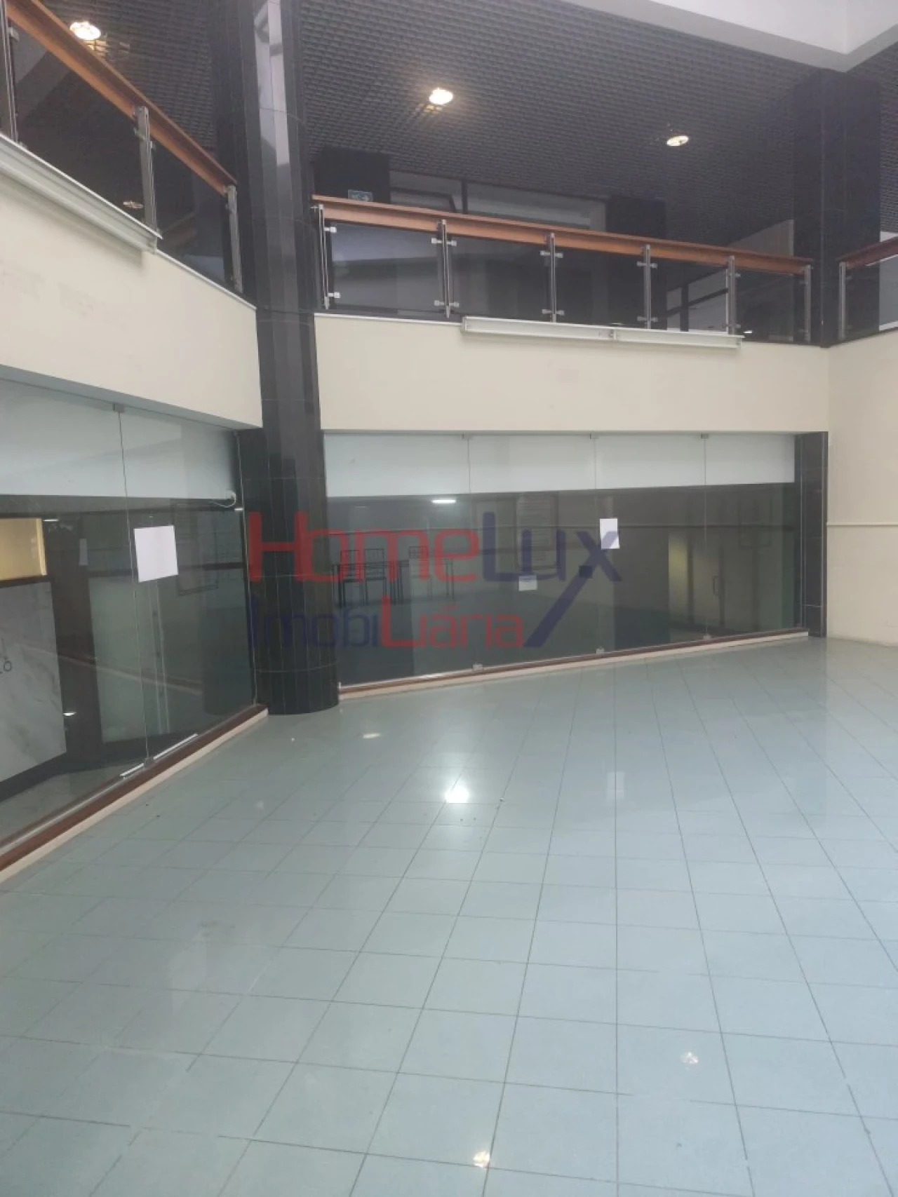 Loja para Arrendamento em O. Azeméis, Riba-Ul, Ul, Macinhata Seixa, Madail Foto 11