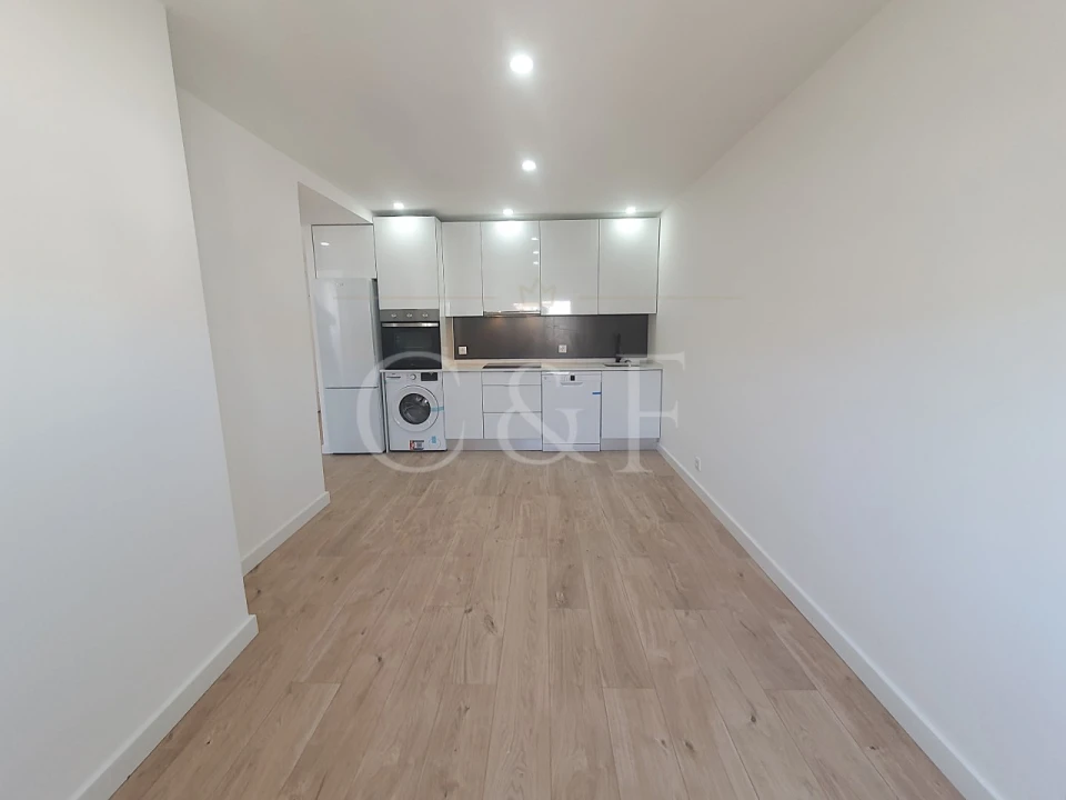 Apartamento T3 para Venda em Odivelas Foto 1