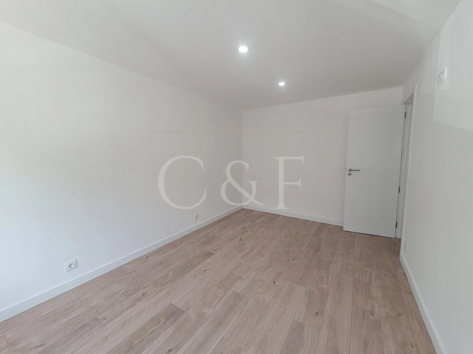Apartamento T3 para Venda em Odivelas Foto 6