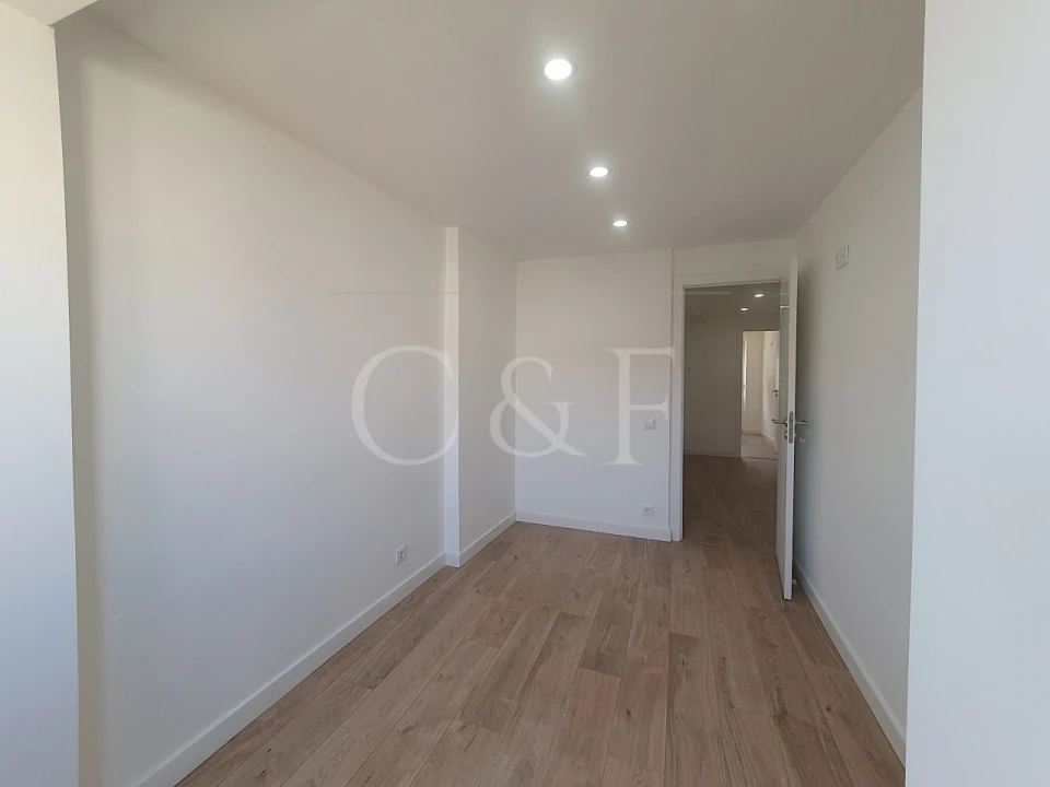 Apartamento T3 para Venda em Odivelas Foto 8