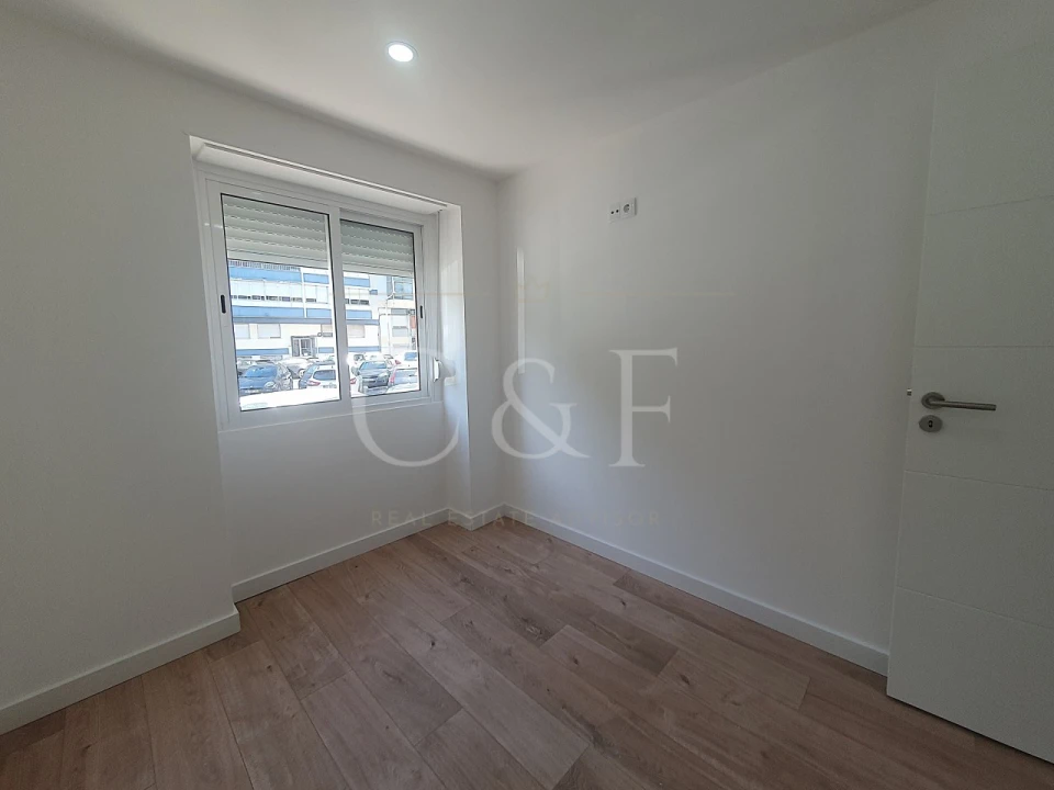 Apartamento T3 para Venda em Odivelas Foto 10
