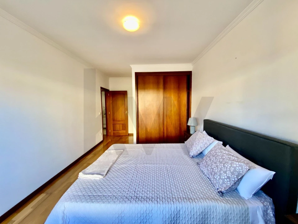 Apartamento T2 para Arrendamento em Arcozelo Foto 47