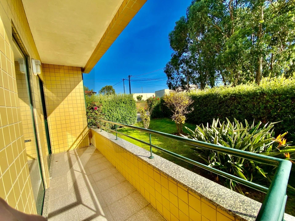 Apartamento T2 para Arrendamento em Arcozelo Foto 27