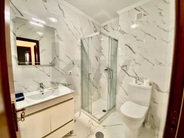 Apartamento T2 para Arrendamento em Arcozelo