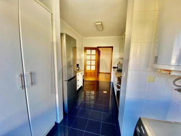 Apartamento T2 para Arrendamento em Arcozelo