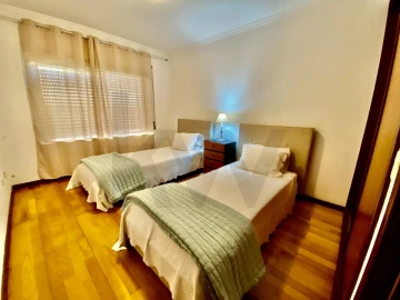 Apartamento T2 para Arrendamento em Arcozelo