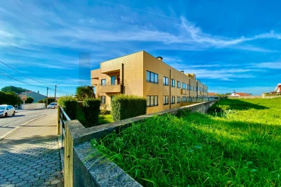 Apartamento T2 para Arrendamento em Arcozelo