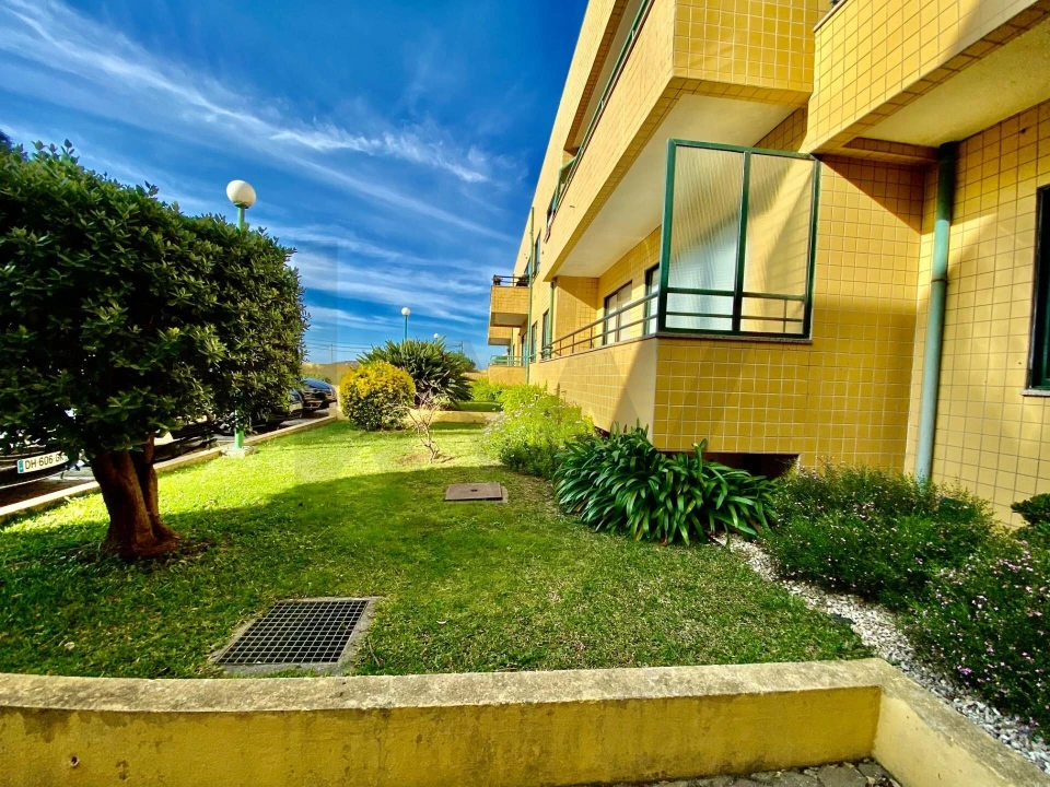 Apartamento T2 para Arrendamento em Arcozelo Foto 11