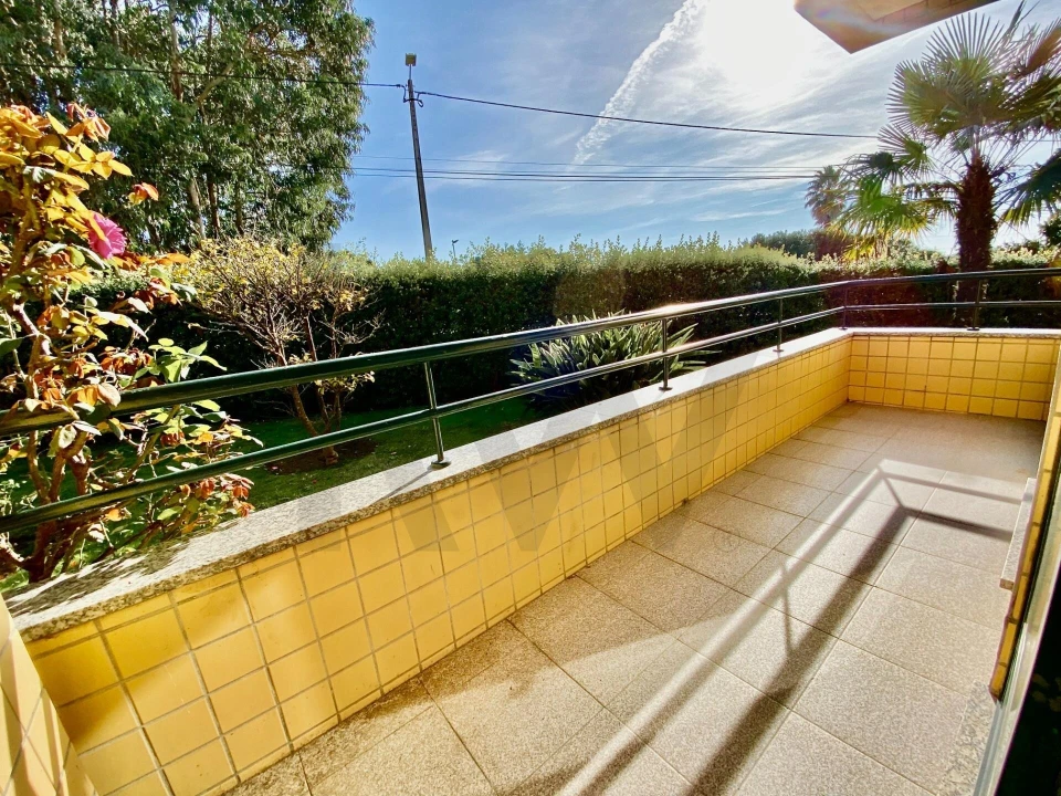 Apartamento T2 para Arrendamento em Arcozelo Foto 29