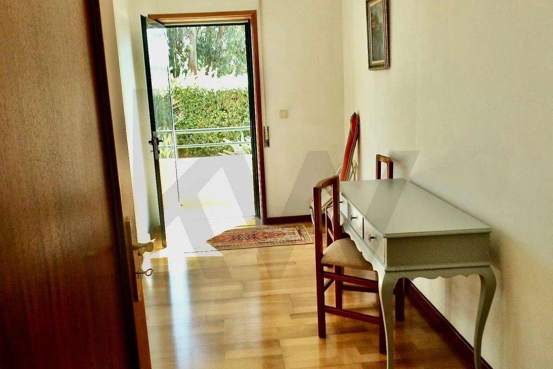 Apartamento T2 para Arrendamento em Arcozelo Foto 30