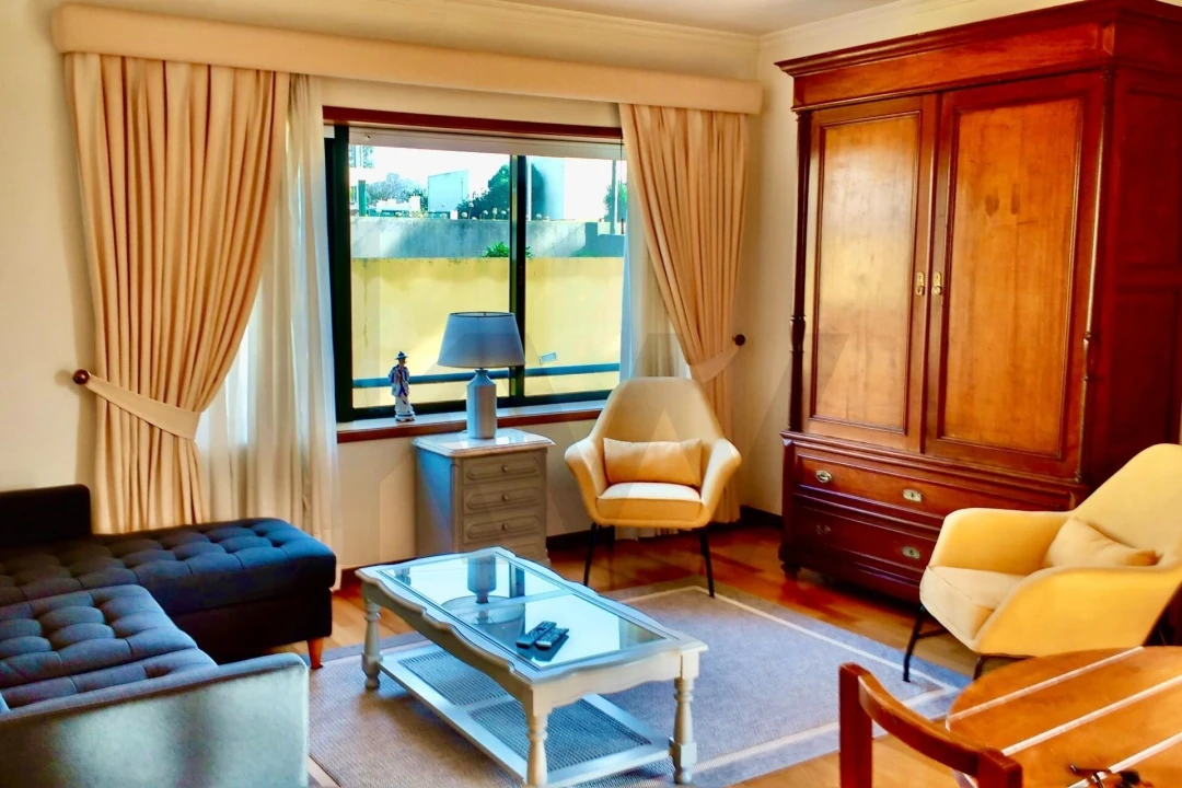 Apartamento T2 para Arrendamento em Arcozelo Foto 23