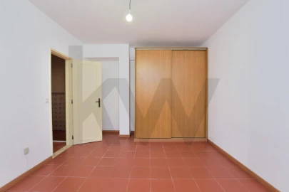 Moradia T7 para Venda em Corroios