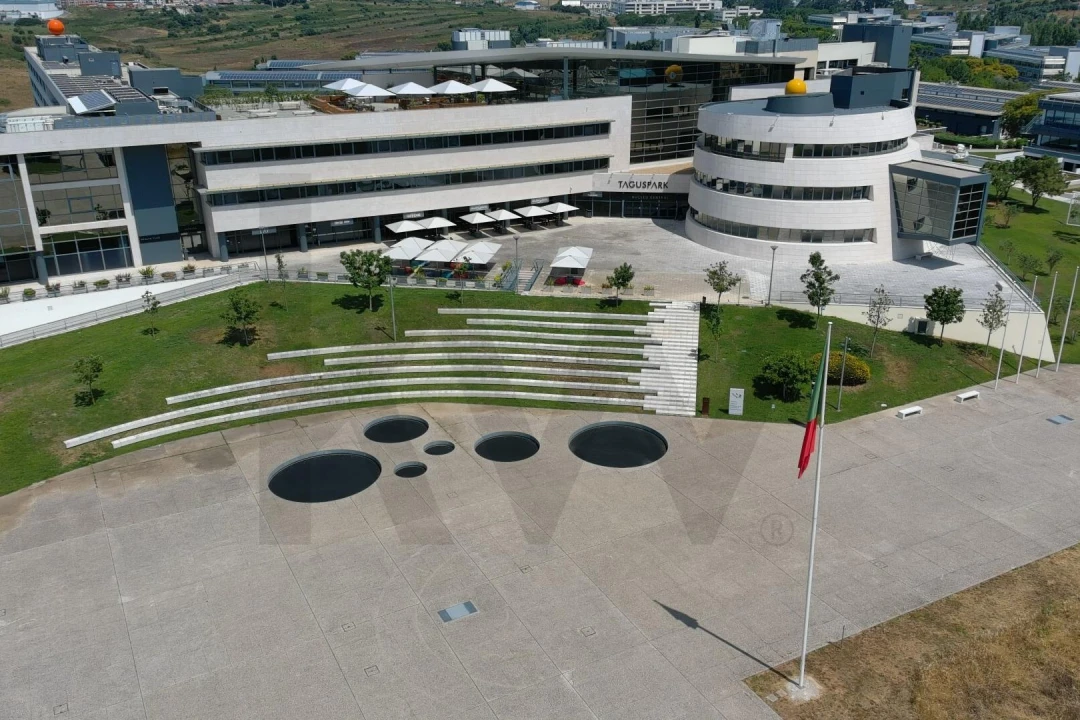 Escritório para Arrendamento em Porto Salvo Foto 5