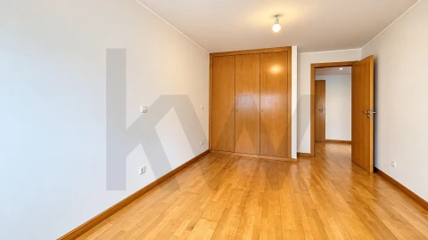 Apartamento T2 para Arrendamento em Paranhos