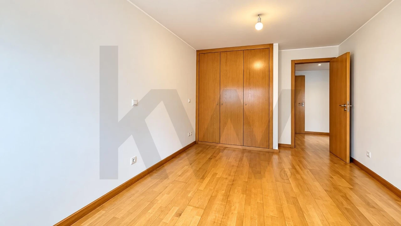 Apartamento T2 para Arrendamento em Paranhos Foto 4