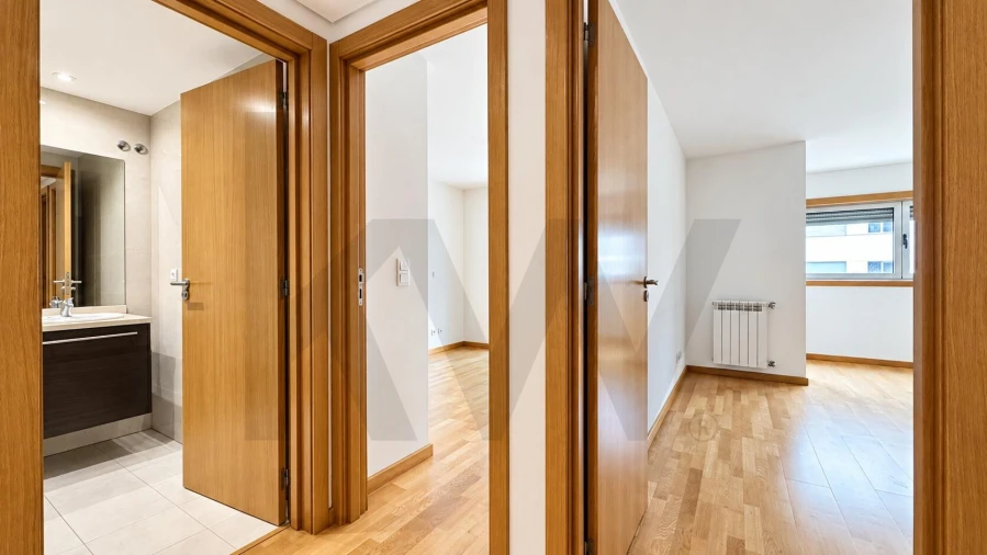 Apartamento T2 para Arrendamento em Paranhos Foto 5