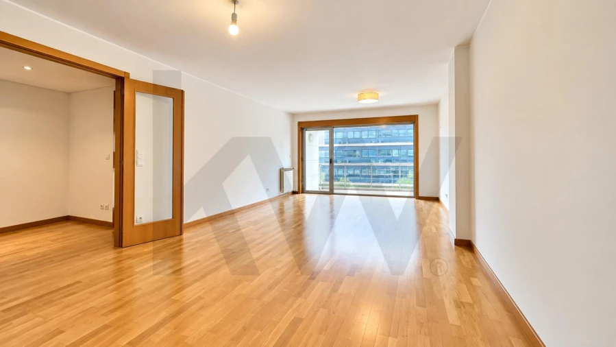 Apartamento T2 para Arrendamento em Paranhos Foto 14
