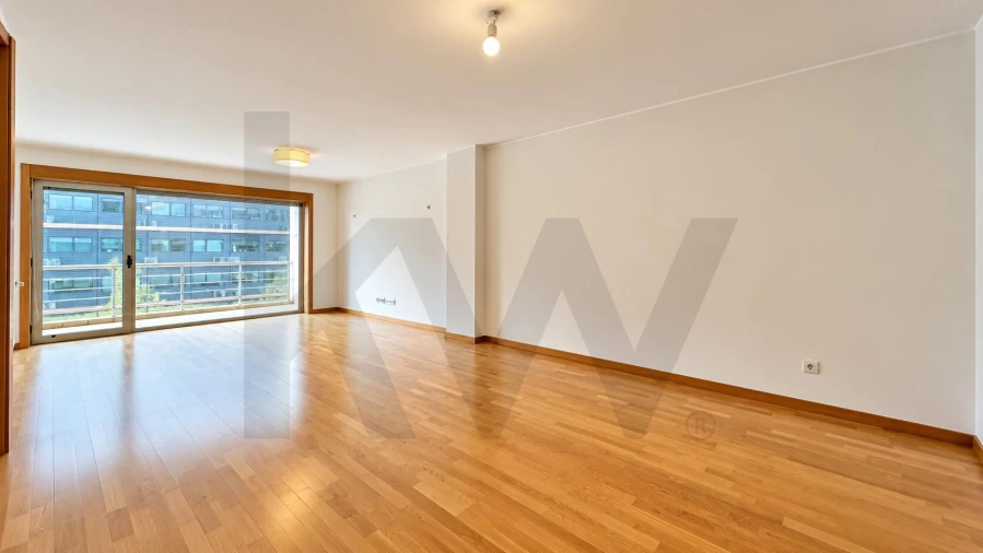 Apartamento T2 para Arrendamento em Paranhos Foto 2