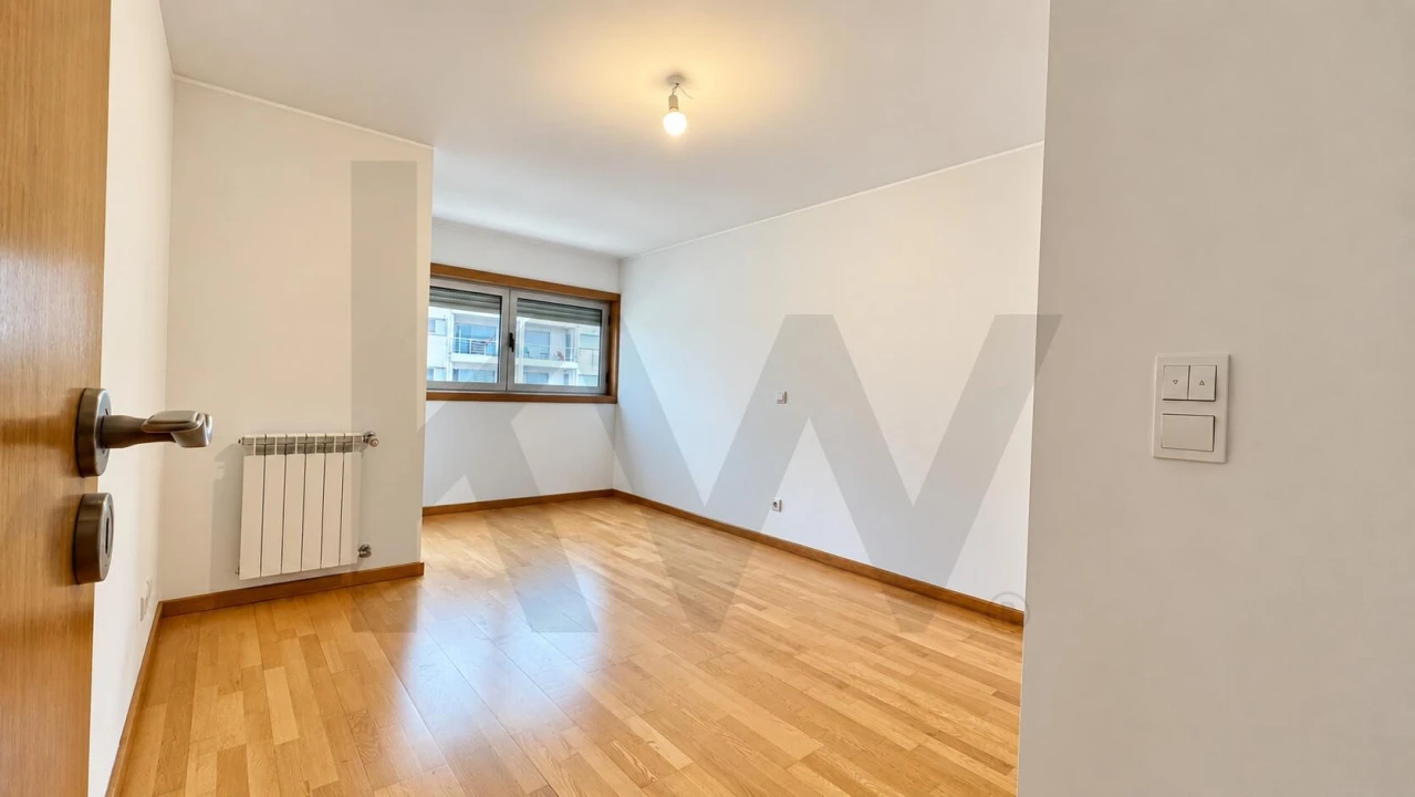 Apartamento T2 para Arrendamento em Paranhos Foto 9