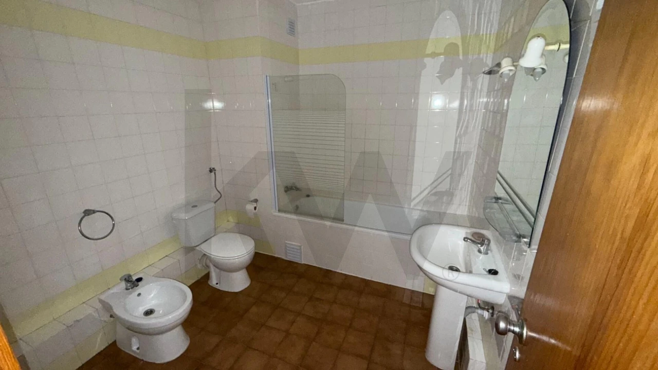 Apartamento T2 para Venda em Algueirão-Mem Martins Foto 10
