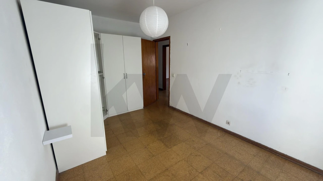 Apartamento T2 para Venda em Algueirão-Mem Martins Foto 8