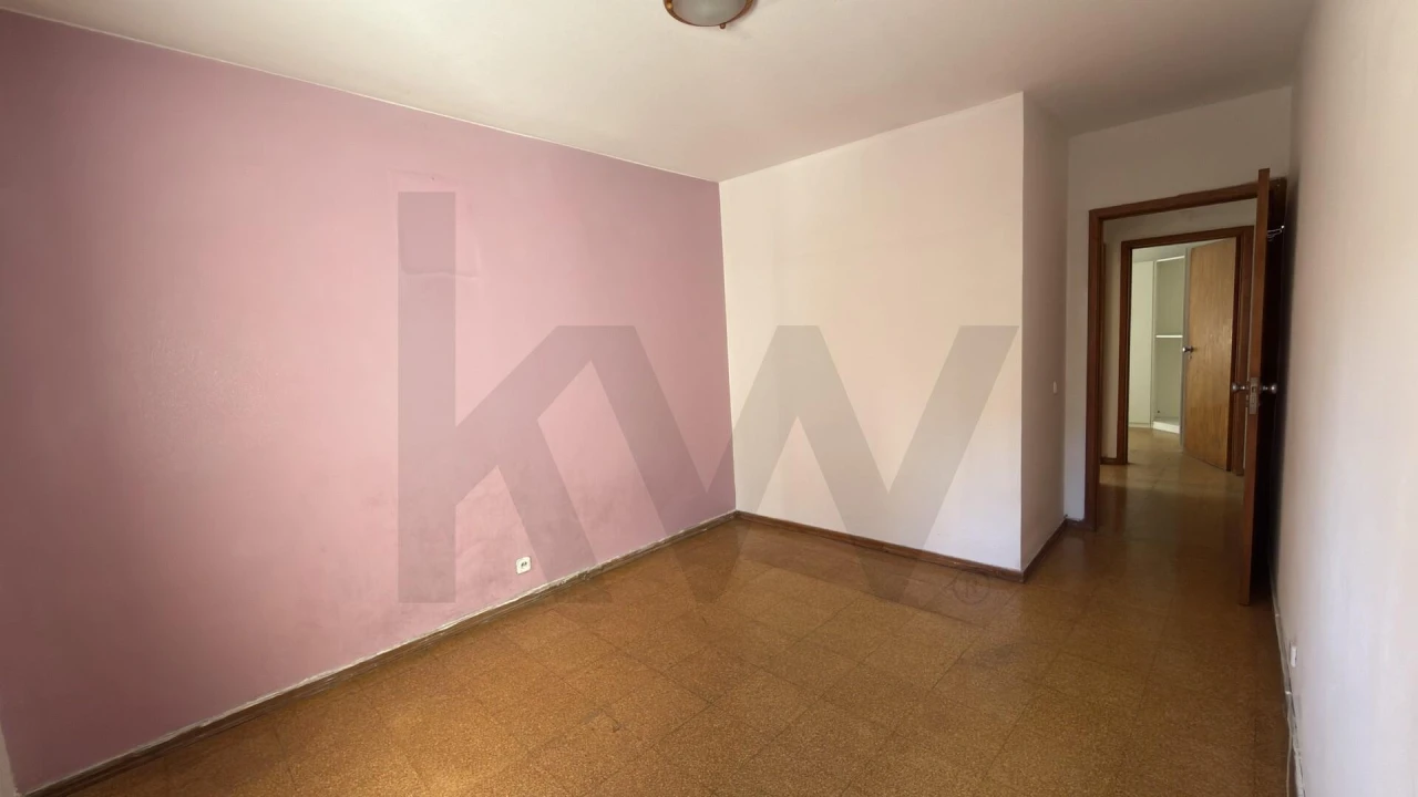 Apartamento T2 para Venda em Algueirão-Mem Martins Foto 12