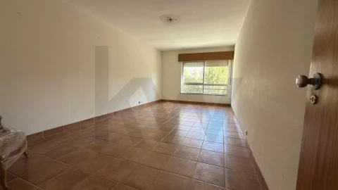 Apartamento T2 para Venda em Algueirão-Mem Martins
